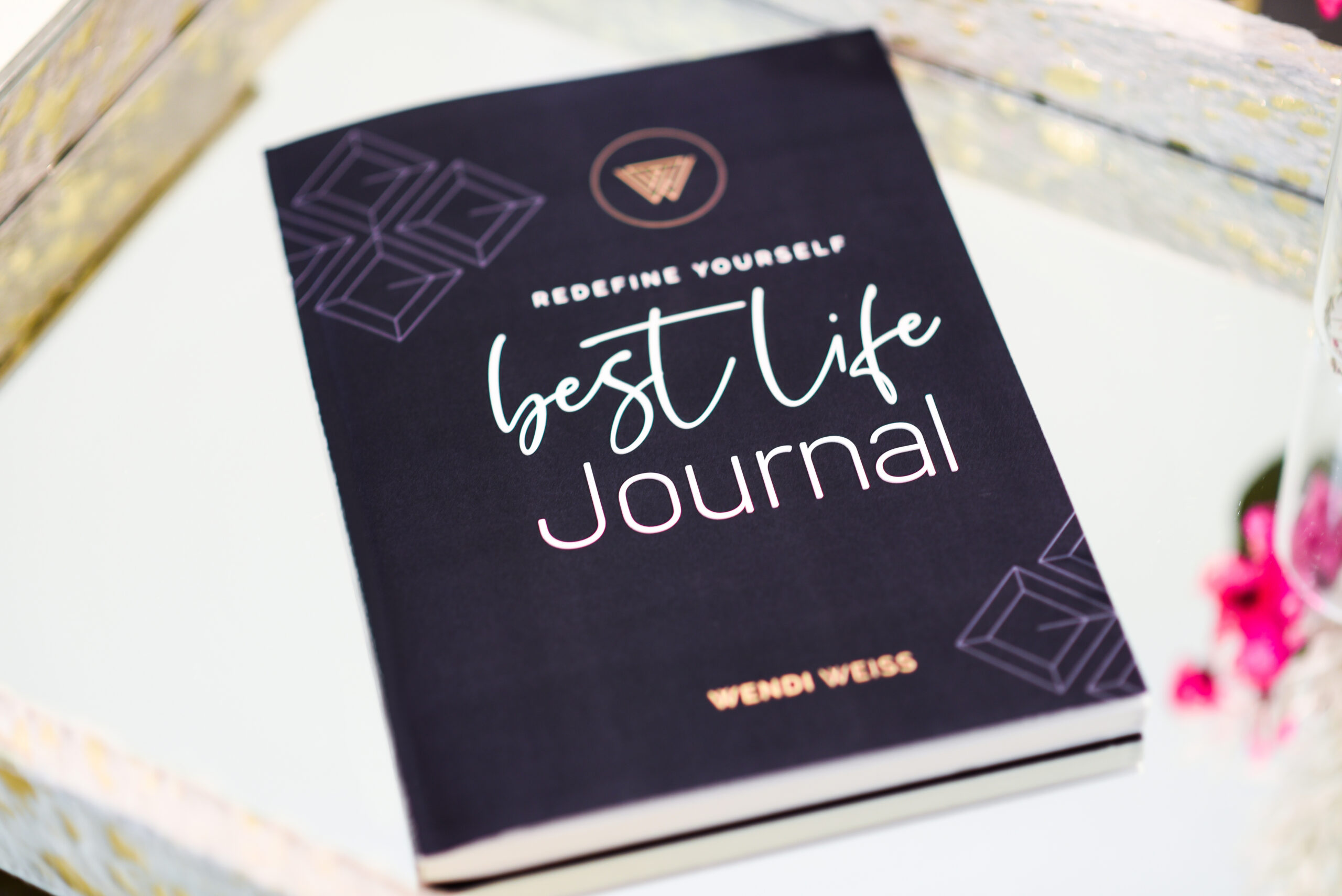 8 WAYS JOURNALING HELPS ME CRUSH MY YEARLY GOALS